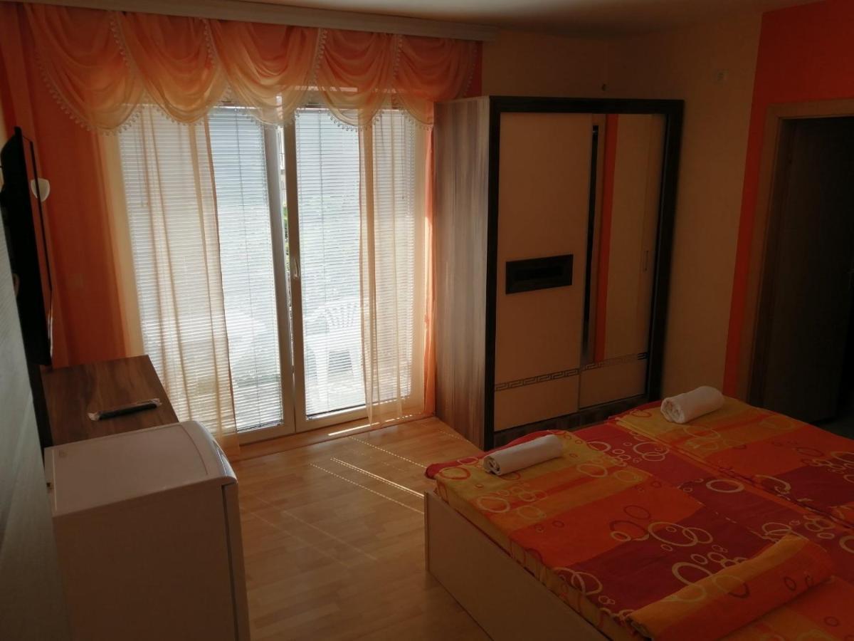 Villa Mimi Peštani Buitenkant foto